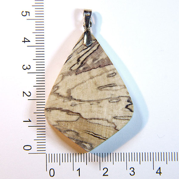 Egyedi mintás és formájú fa medál